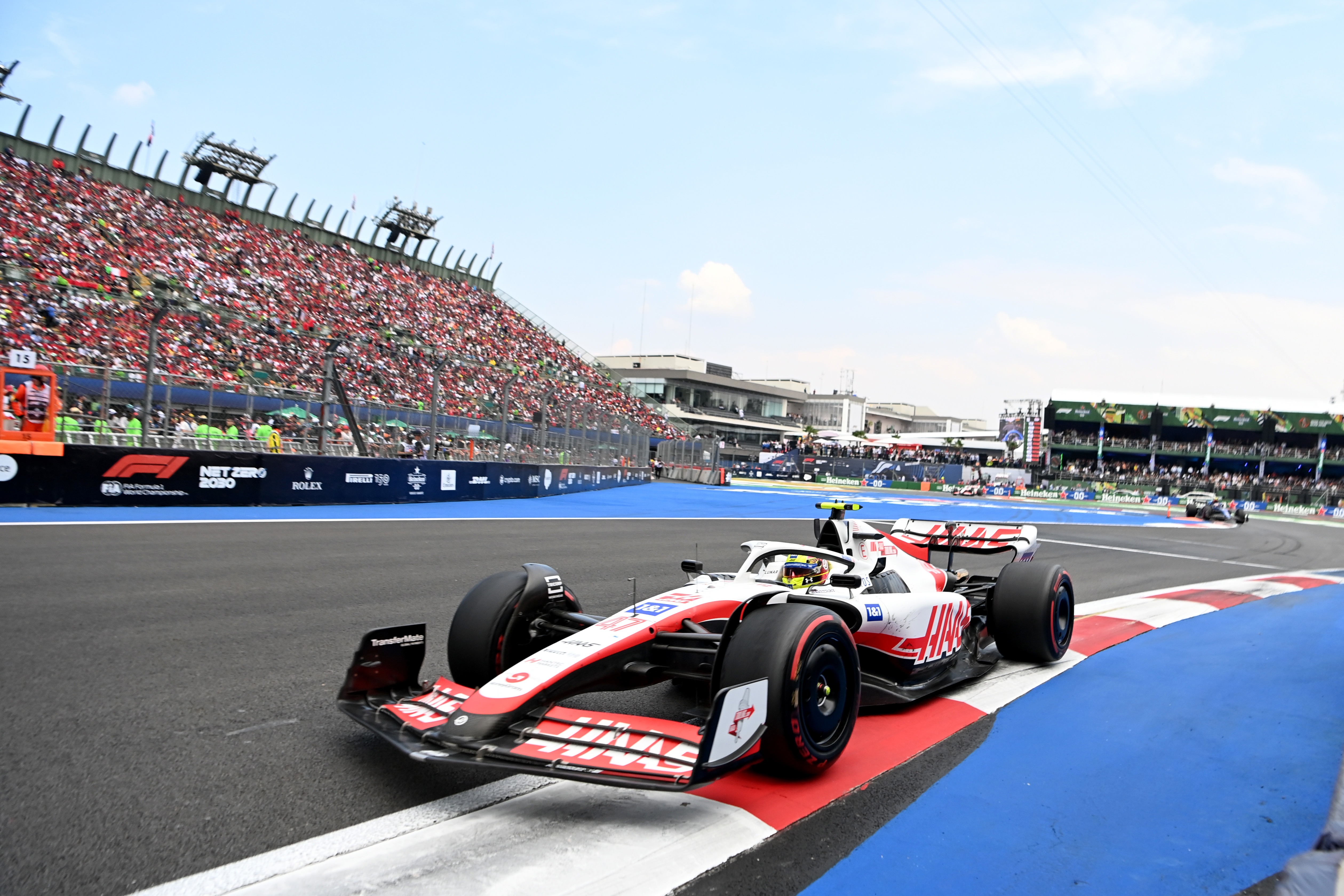 haas f1 car